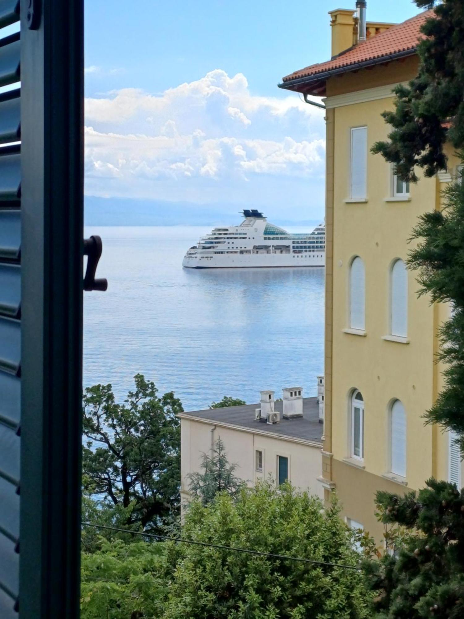Apartment Zdenka - 100 M From The Beach Opatija Eksteriør billede