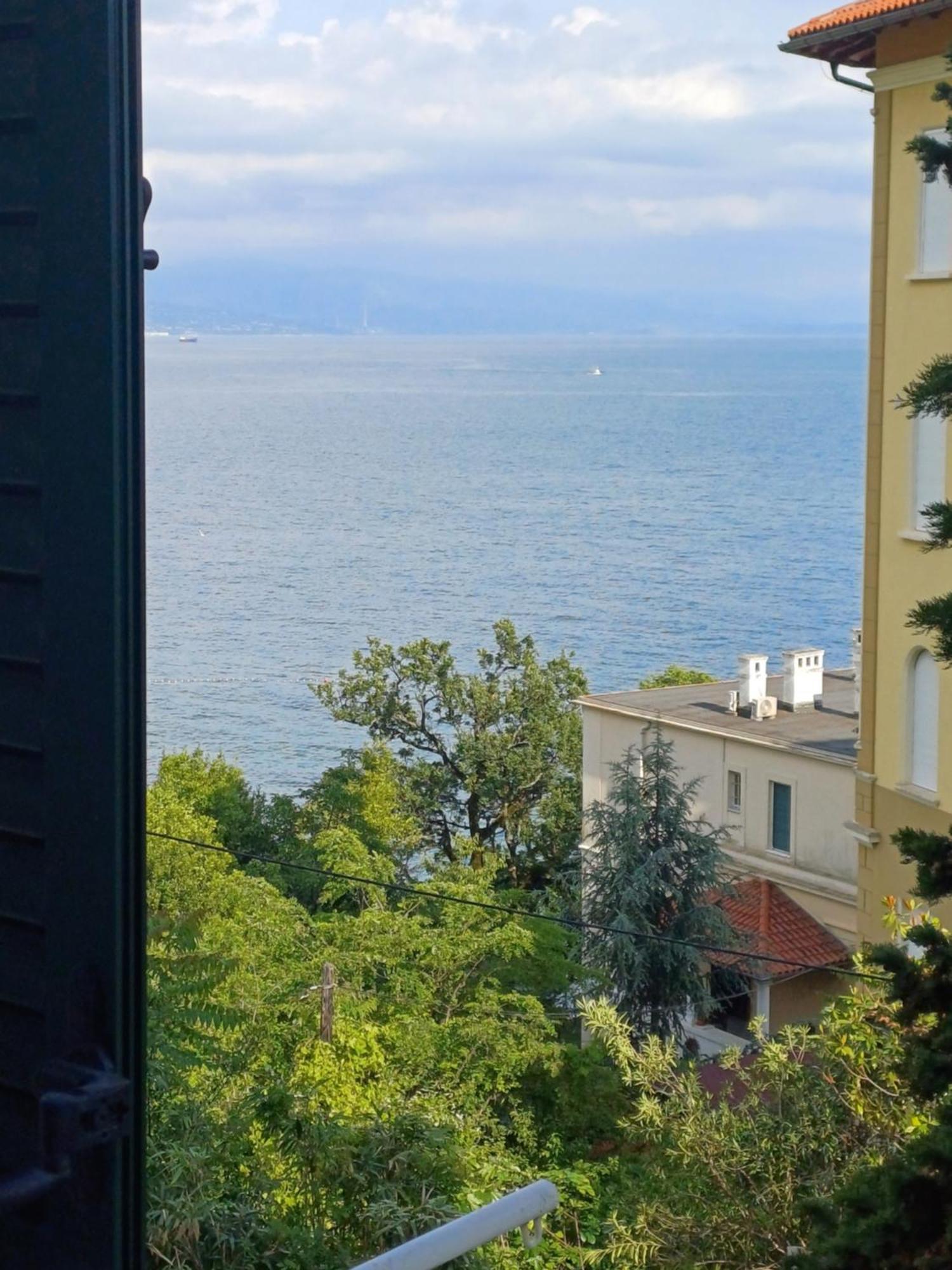 Apartment Zdenka - 100 M From The Beach Opatija Eksteriør billede