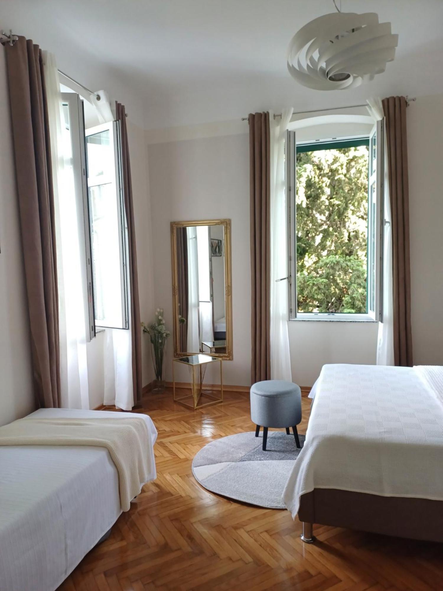 Apartment Zdenka - 100 M From The Beach Opatija Eksteriør billede