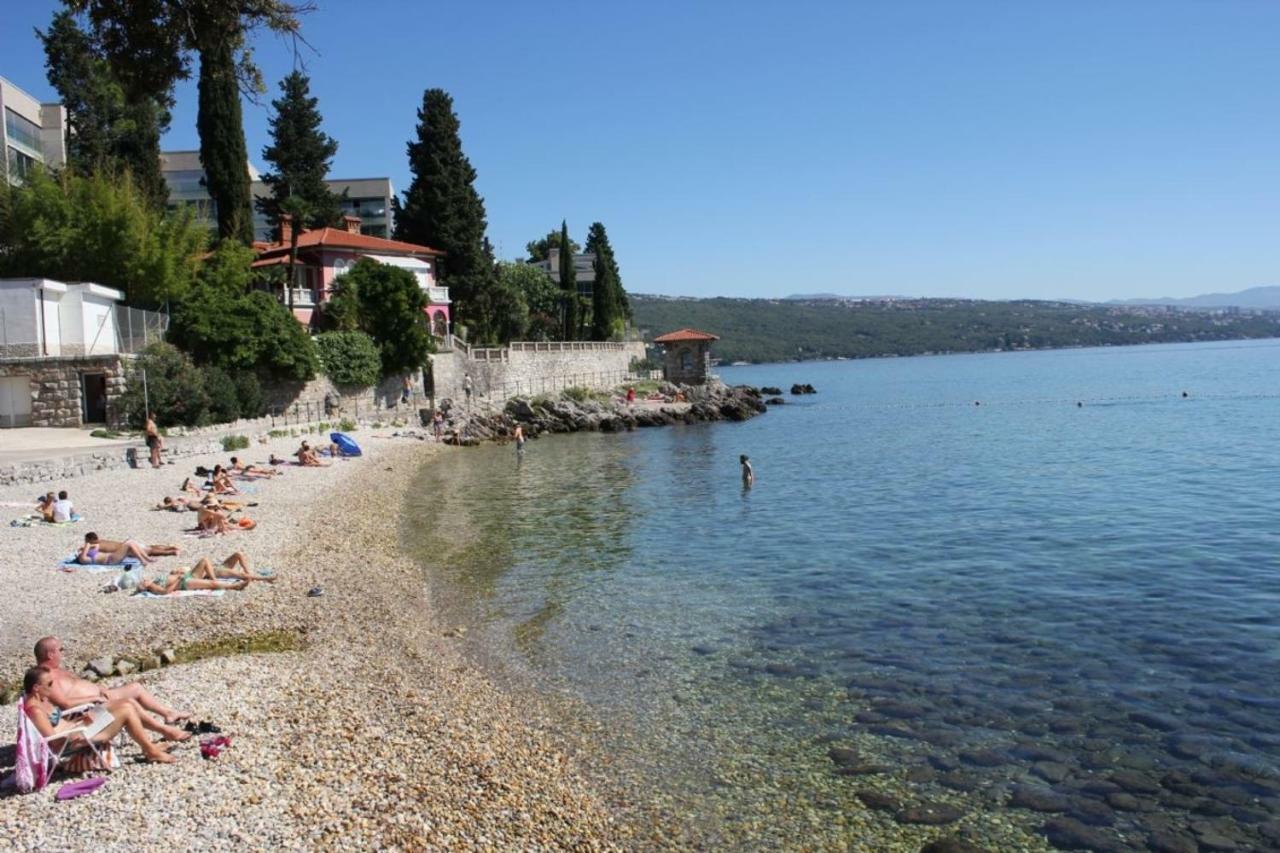 Apartment Zdenka - 100 M From The Beach Opatija Eksteriør billede